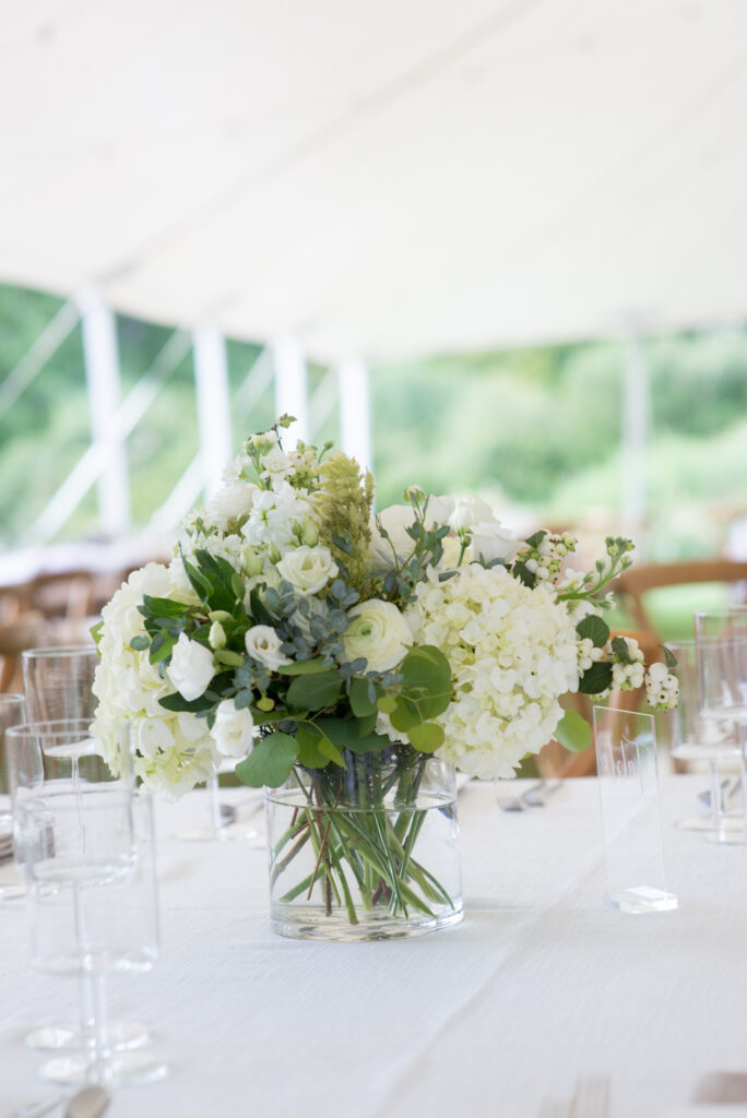 modern-garden-flowers-wedding-beautiful-unique-green-white-hydrangea-lisianthus-new-canaan-fairfield-county-westchester-county-submerged-flowers-bud-vases-new-york-city