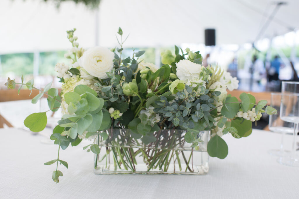 white-garden-flowers-eucalyptus-ranunculus-lisianthus-snowberry-hydrangea-fairfield-county-new-canaan-new-york-city-westchester-county-helebore-lush-unique-abundant-floral-design-elegant-submerged-flowers-modern