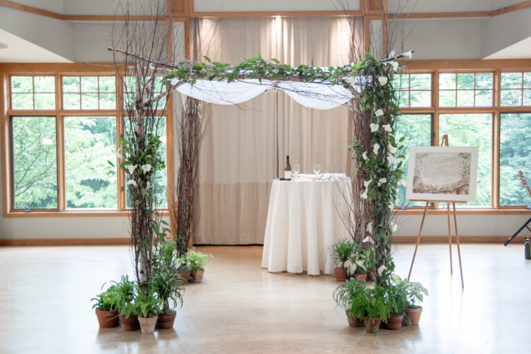 Read more about the article A Beautiful and Sustainable Wedding with Potted Plants