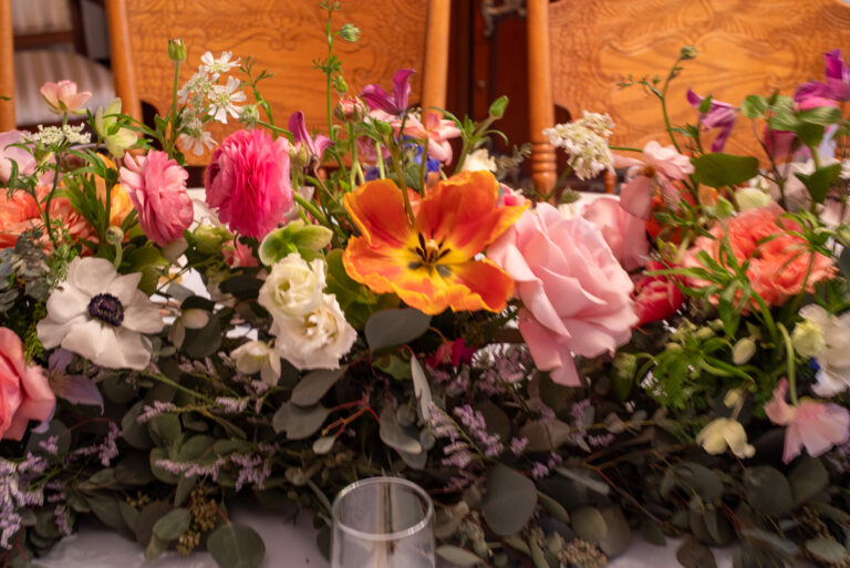 Read more about the article Beautiful Floral Abundance at a Spring Bridal Shower