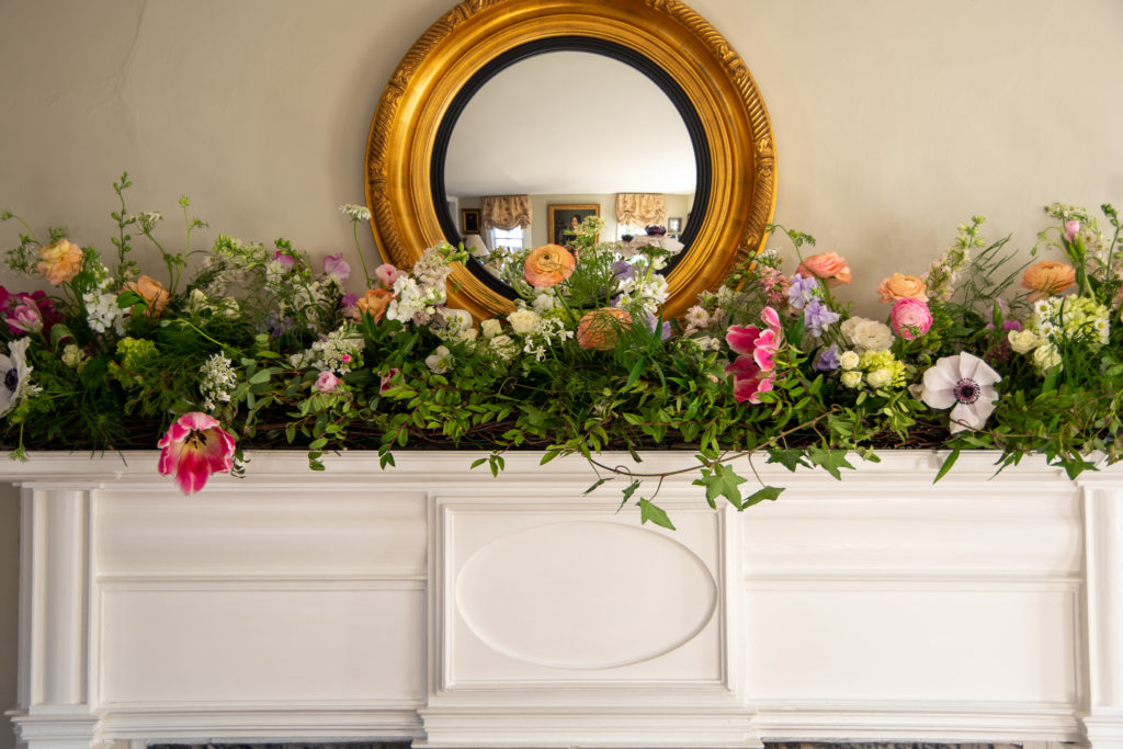 unique-flowers-floral-design-luxury-fireplace-mantle-florals