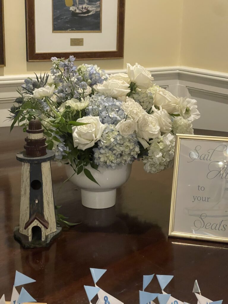 waterfront-wedding-yacht-club-elegant-flowers-modern-beautiful-connecticut-wedding-westchester-fairfield-county-stamford-floral-design-New-York-City-unique-white-flowers