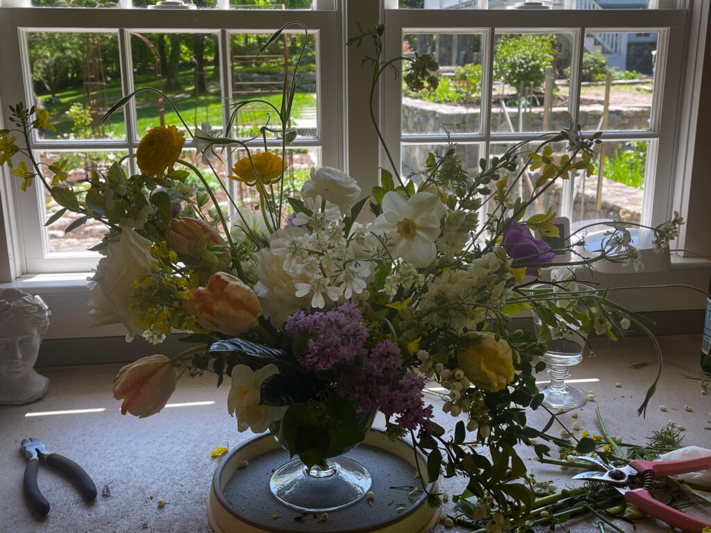 Romantic-bridal-shower-wedding-fairfield-county-westchester-nyc-ridgefield-connecticut-new-york-peonies-english-garden-elegant-white-roses-eucalyptus-pretty-spring-lilac-unique-flowers-floral-design-designer-bud-vases-blush-pink-british-floral-designer-florist