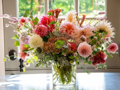 dahlias-florist-luxury-floral-design-upscale-unique-beautiful-garden-design-artist